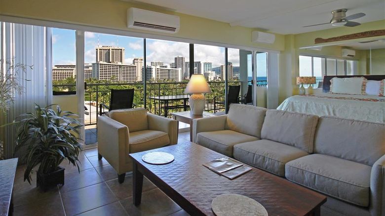 <b>Castle Waikiki Shore Room</b>. Images powered by <a href="https://iceportal.shijigroup.com/" title="IcePortal" target="_blank">IcePortal</a>.