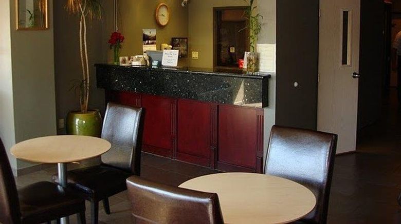 <b>Clackamas Inn Lobby</b>. Images powered by <a href="https://iceportal.shijigroup.com/" title="IcePortal" target="_blank">IcePortal</a>.