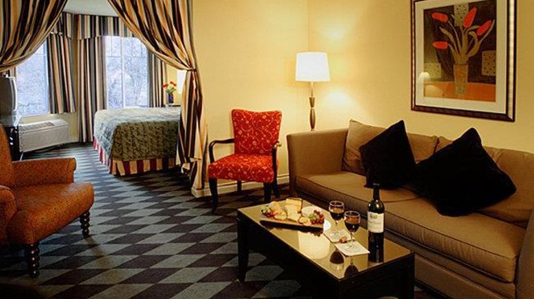 <b>Plaza Inn & Suites at Ashland Creek Room</b>. Images powered by <a href="https://iceportal.shijigroup.com/" title="IcePortal" target="_blank">IcePortal</a>.