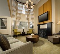 Redmond Inn Lobby