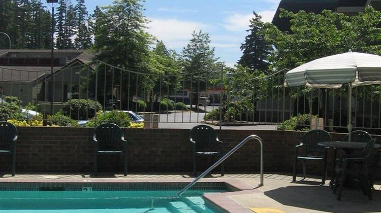 Redmond Inn Pool
