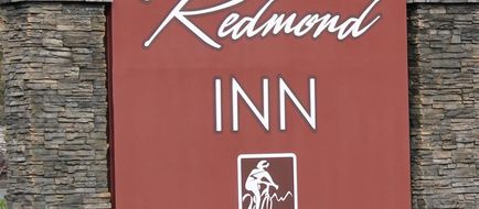 Redmond Inn Exterior