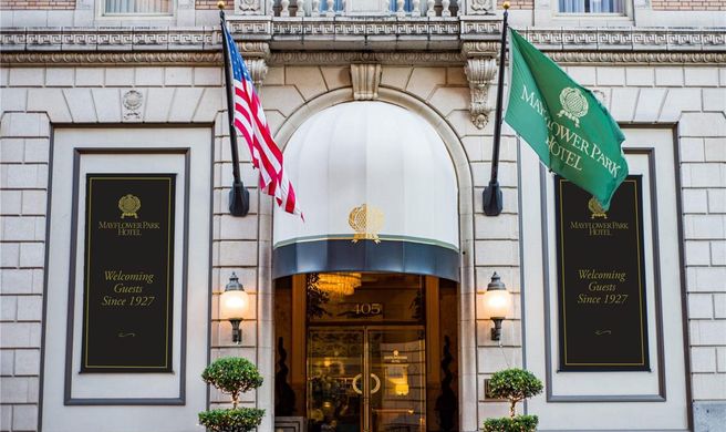 Mayflower Park Hotel Exterior