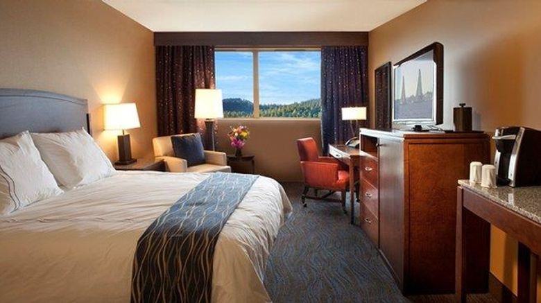 <b>Swinomish Casino & Lodge Room</b>. Images powered by <a href="https://iceportal.shijigroup.com/" title="IcePortal" target="_blank">IcePortal</a>.