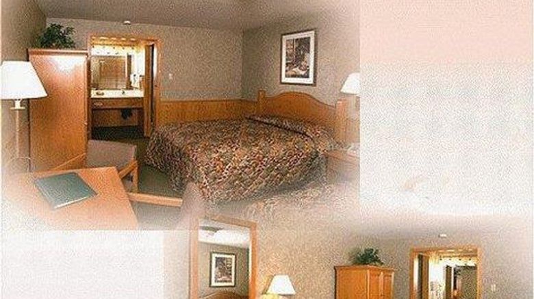 <b>Poulsbo Inn & Suites Room</b>. Images powered by <a href="https://iceportal.shijigroup.com/" title="IcePortal" target="_blank">IcePortal</a>.