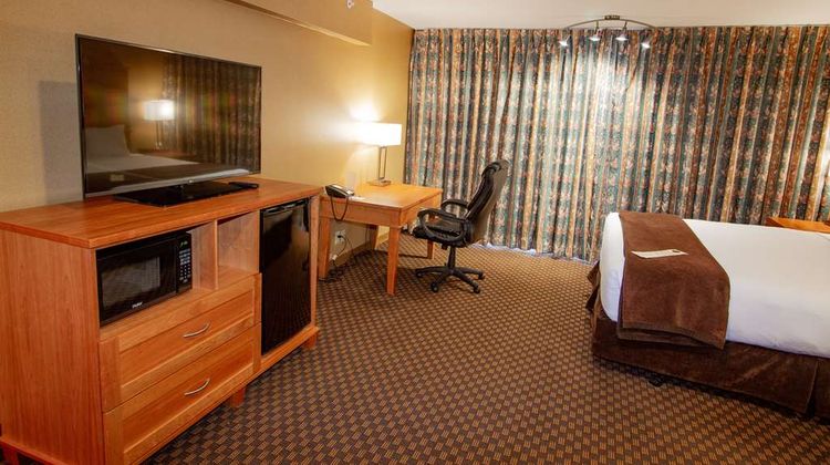 Mirabeau Park Hotel & Convention Center Room