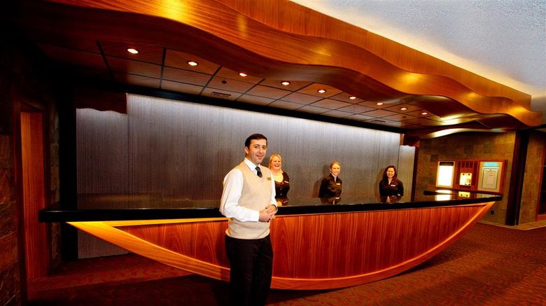 <b>Mirabeau Park Hotel & Convention Center Lobby</b>. Images powered by <a href="https://iceportal.shijigroup.com/" title="IcePortal" target="_blank">IcePortal</a>.