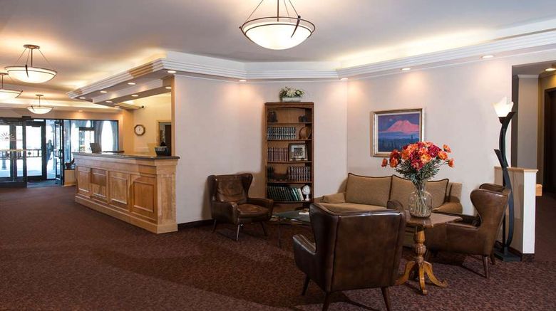 <b>Sophie Station Hotel Lobby</b>. Images powered by <a href="https://iceportal.shijigroup.com/" title="IcePortal" target="_blank">IcePortal</a>.