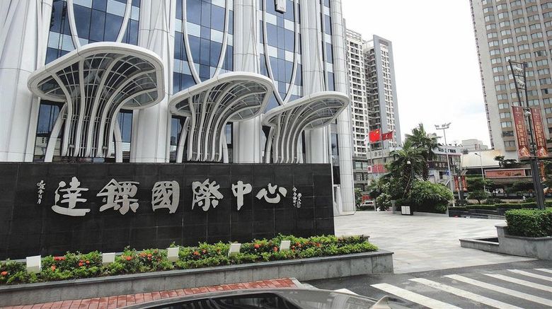 <b>Vertical City Hotel Guangzhou Exterior</b>. Images powered by <a href="https://iceportal.shijigroup.com/" title="IcePortal" target="_blank">IcePortal</a>.
