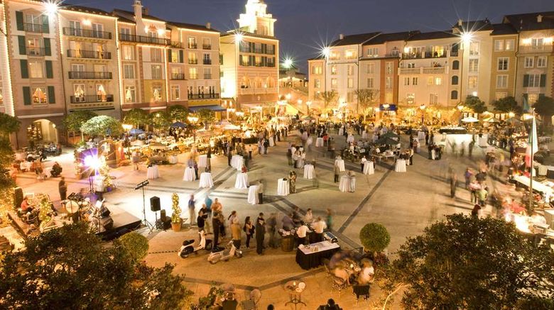 <b>Loews Portofino Bay Hotel at Universal Exterior</b>. Images powered by <a href="https://iceportal.shijigroup.com/" title="IcePortal" target="_blank">IcePortal</a>.