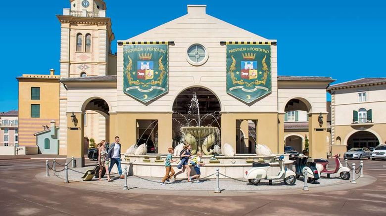 <b>Loews Portofino Bay Hotel at Universal Exterior</b>. Images powered by <a href="https://iceportal.shijigroup.com/" title="IcePortal" target="_blank">IcePortal</a>.