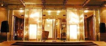 Hotel Ambassador Exterior
