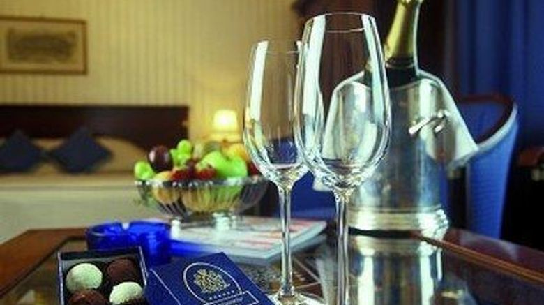 <b>Hotel Ambassador Room</b>. Images powered by <a href="https://iceportal.shijigroup.com/" title="IcePortal" target="_blank">IcePortal</a>.