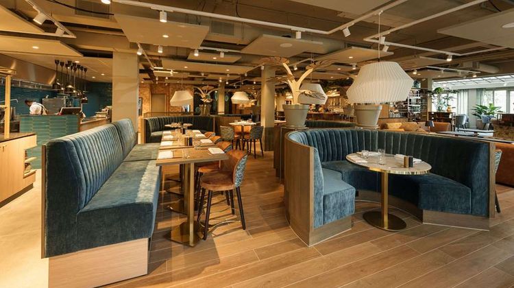 Carlton Oasis Hotel Restaurant