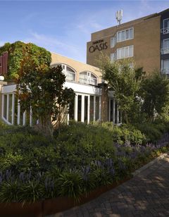 Carlton Oasis Hotel
