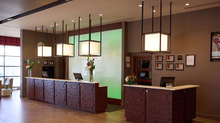 Hotel Ruby Foo's Lobby