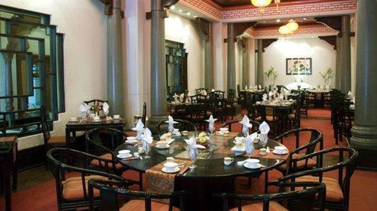 Avari Hotel Restaurant