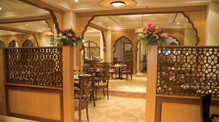 Avari Hotel Restaurant