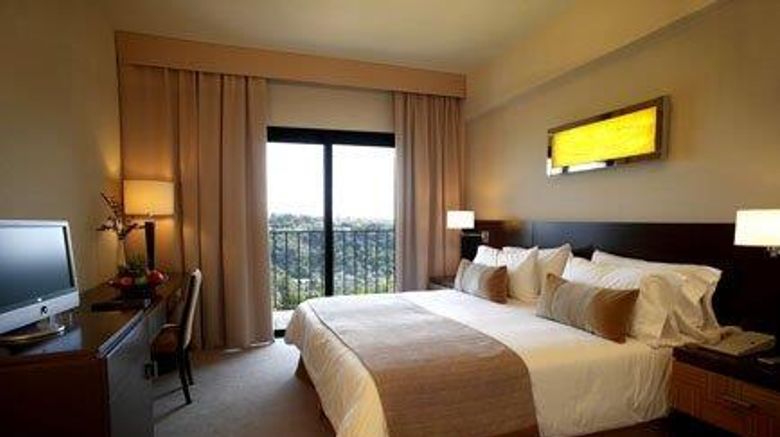 <b>Panoramic Grand Hotel Room</b>. Images powered by <a href="https://iceportal.shijigroup.com/" title="IcePortal" target="_blank">IcePortal</a>.