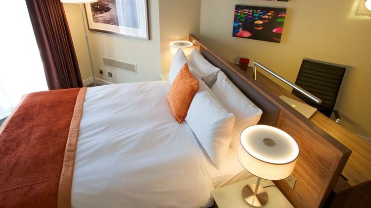 Bermondsey Square Hotel Room