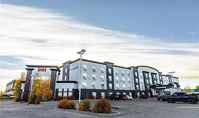 Service Plus Inns & Suites Exterior