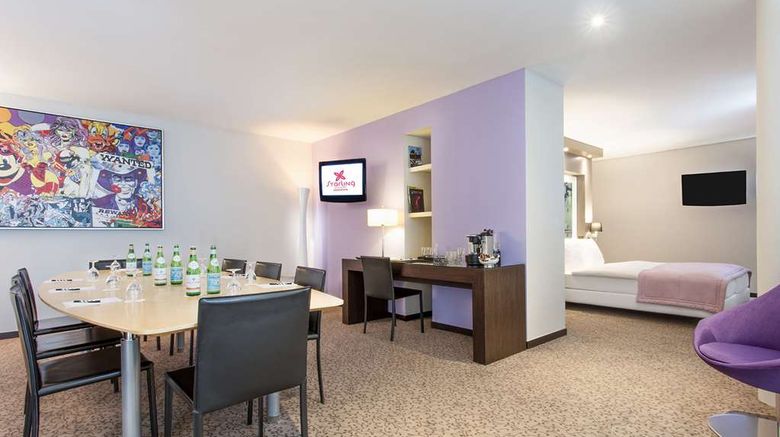 <b>Starling Hotel Lausanne Suite</b>. Images powered by <a href="https://iceportal.shijigroup.com/" title="IcePortal" target="_blank">IcePortal</a>.