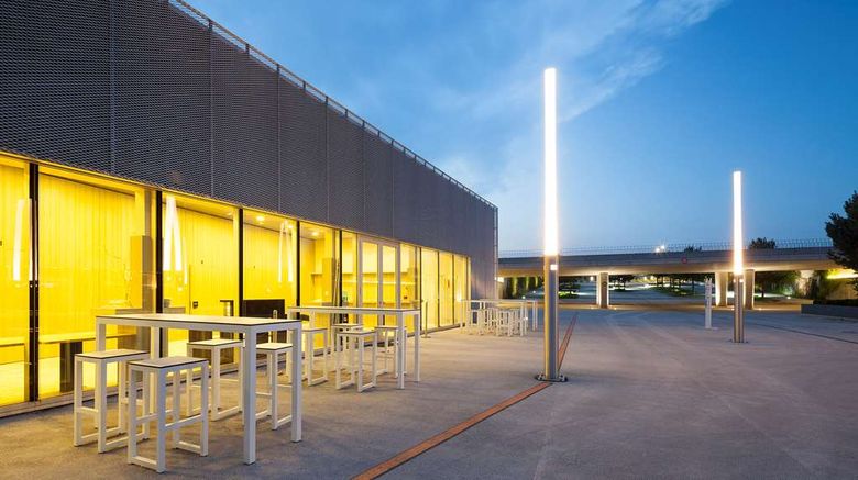 <b>Starling Hotel Lausanne Exterior</b>. Images powered by <a href="https://iceportal.shijigroup.com/" title="IcePortal" target="_blank">IcePortal</a>.