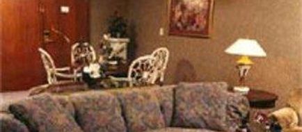Lees Inn & Suites Muncie Lobby