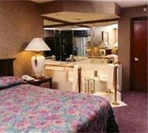 Lees Inn & Suites Muncie Room
