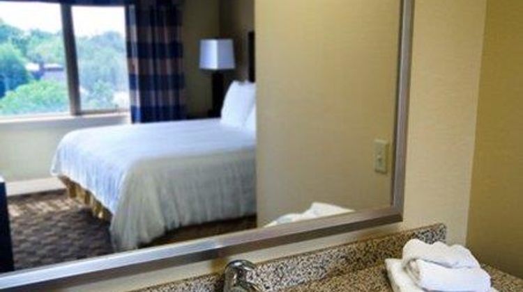 The Boulevard Inn Room