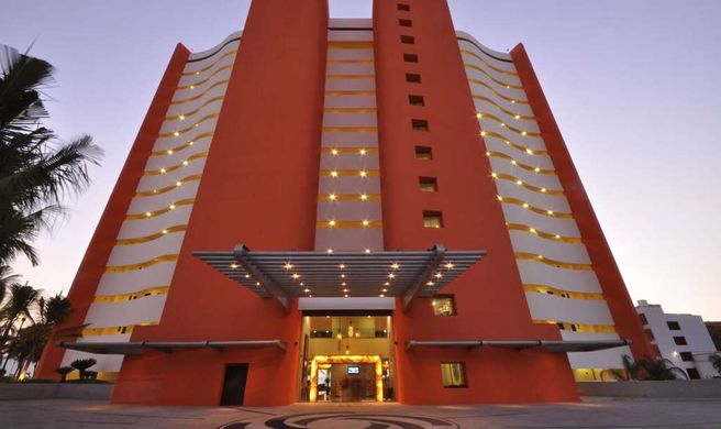 Sunset Plaza Beach Resort & Spa Exterior