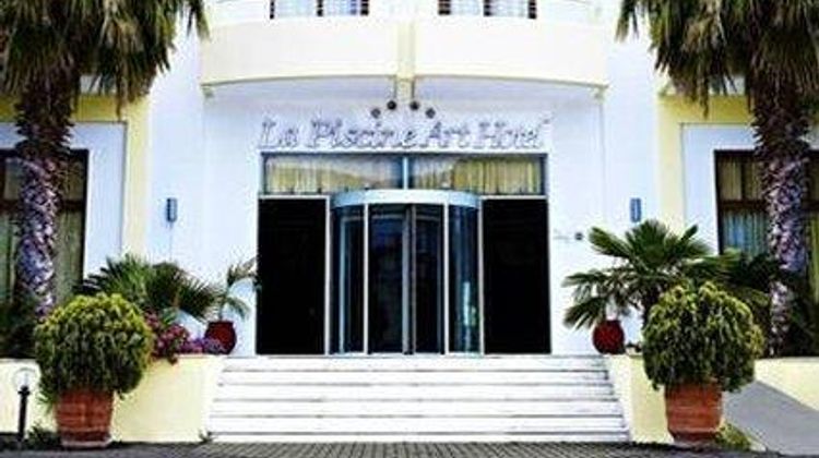 La Piscine Art Hotel Exterior