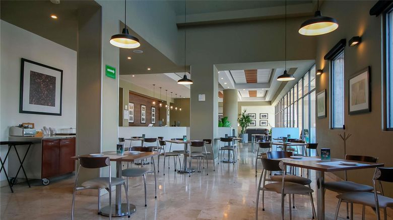 <b>Turotel Restaurant</b>. Images powered by <a href="https://iceportal.shijigroup.com/" title="IcePortal" target="_blank">IcePortal</a>.
