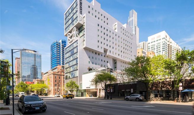 The Godfrey Hotel Chicago Exterior