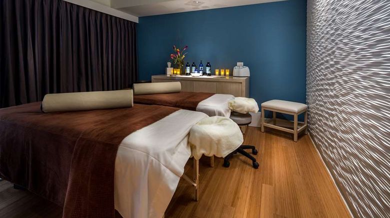 <b>The Godfrey Hotel Chicago Spa</b>. Images powered by <a href="https://iceportal.shijigroup.com/" title="IcePortal" target="_blank">IcePortal</a>.