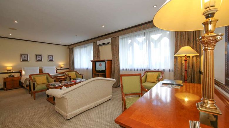 <b>Serena Hotel - Dar es Salaam Suite</b>. Images powered by <a href="https://iceportal.shijigroup.com/" title="IcePortal" target="_blank">IcePortal</a>.
