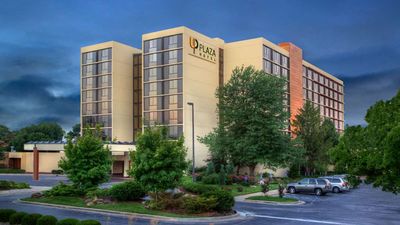 University Plaza Hotel & Convention Cent