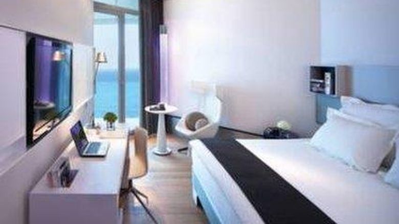 <b>Royal Beach Tel Aviv Room</b>. Images powered by <a href="https://iceportal.shijigroup.com/" title="IcePortal" target="_blank">IcePortal</a>.
