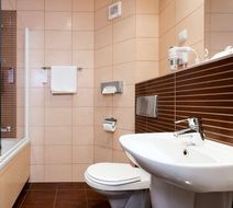 Qubus Hotel Room