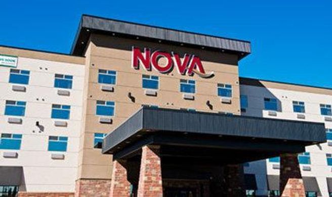 Chateau Nova Yellowhead Exterior