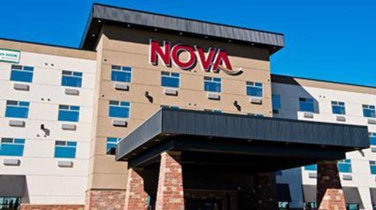 Chateau Nova Yellowhead Exterior