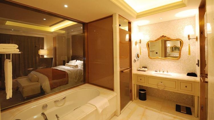 Wanda Vista Shenyang Room