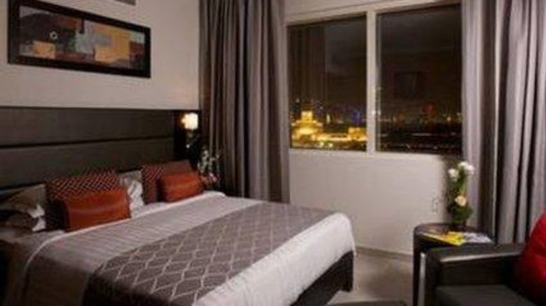 <b>The Royal Riviera Hotel Room</b>. Images powered by <a href="https://iceportal.shijigroup.com/" title="IcePortal" target="_blank">IcePortal</a>.