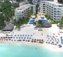 Ixchel Beach Hotel Exterior
