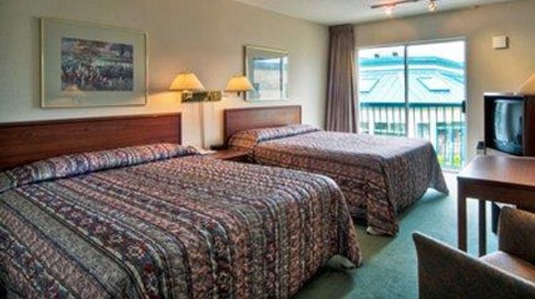 Powell River Town Centre Hotel Room