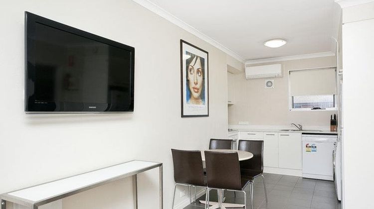 Forrest Hotel & Apartments Room