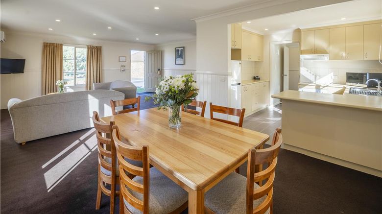 <b>Country Club Villas Suite</b>. Images powered by <a href="https://iceportal.shijigroup.com/" title="IcePortal" target="_blank">IcePortal</a>.