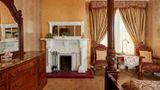 <b>Queen Anne Hotel Room</b>. Images powered by <a href="https://iceportal.shijigroup.com/" title="IcePortal" target="_blank">IcePortal</a>.