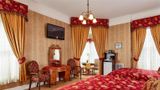 <b>Queen Anne Hotel Room</b>. Images powered by <a href="https://iceportal.shijigroup.com/" title="IcePortal" target="_blank">IcePortal</a>.