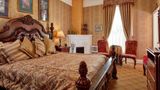 <b>Queen Anne Hotel Room</b>. Images powered by <a href="https://iceportal.shijigroup.com/" title="IcePortal" target="_blank">IcePortal</a>.
